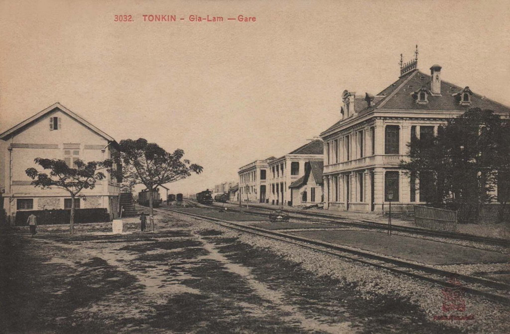 Ga Gia Lâm, ngoại thành Hà Nội.