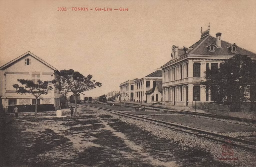 Ga Gia Lâm, ngoại thành Hà Nội.