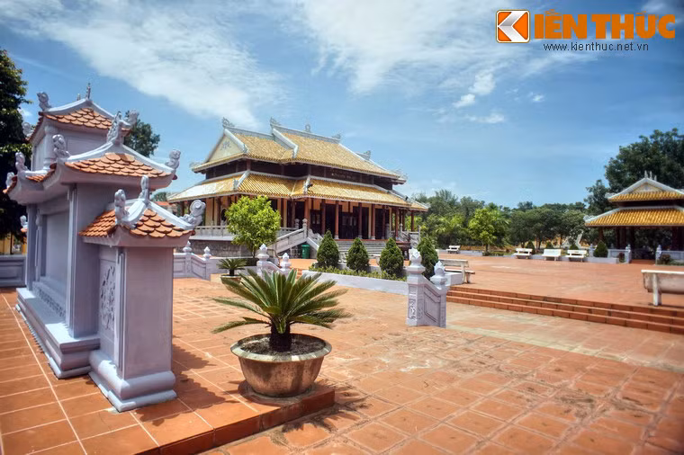 Ngôi đền cũng là nơi để nhân dân các địa phương và du khách quốc tế có cái nhìn sâu sắc hơn về cuộc chiến chống Mỹ cứu nước của dân tộc Việt Nam.