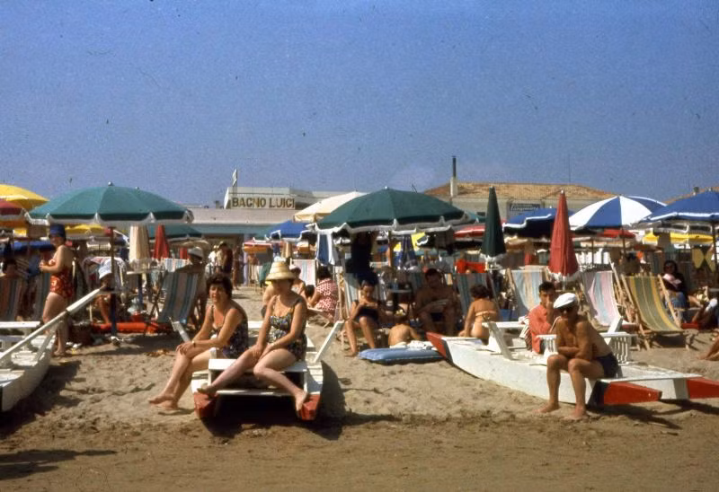 Trên bãi biển Viareggio. Ảnh: Fraser Pettigrew Flickr.