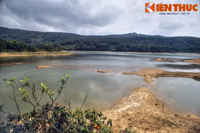 Một số hình ảnh khác về hồ Thiên Tượng.