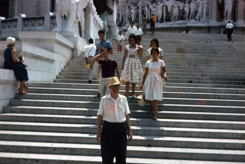 Lối lên khu tưởng niệm Altare della Patria ở thủ đô Rome. Ảnh: Fraser Pettigrew Flickr.