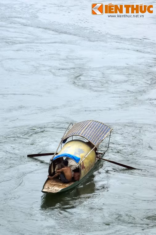 Có khác chăng là giờ đây tiếng súng đã lặng im. Sông Lô trở thành một dòng chảy bình yên, chảy qua cuộc sống ấm no của đồng bào trên mảnh đất Tây Bắc thân thương...