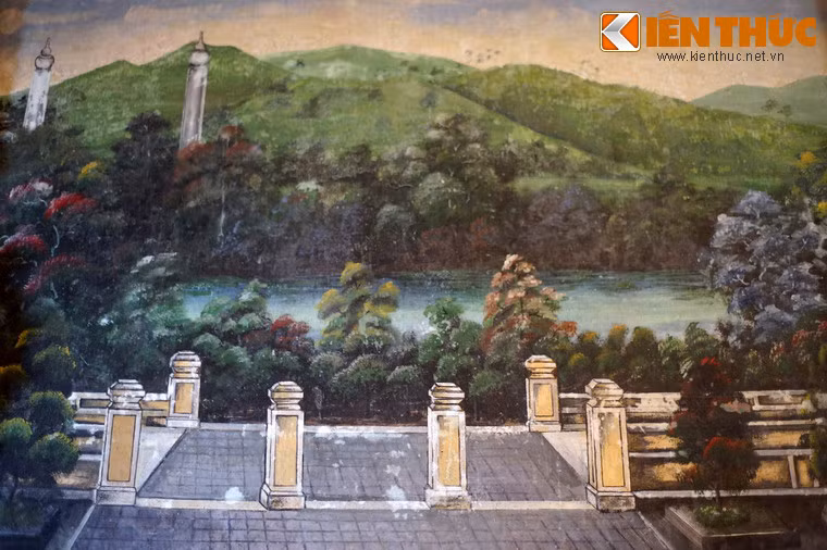 Do những thăng trầm của lịch sử, đến thập niên 1990, các bức tranh tường ở cung An Định đã xuống cấp nghiêm trọng.