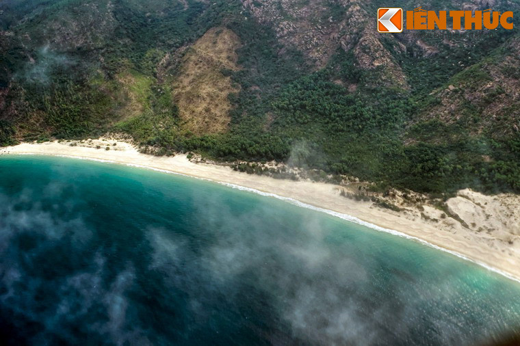 Vẻ hoang sơ của bãi biển phía Bắc mũi Cà Tiên, thuộc địa phận xã Cam Lập, TP Cam Ranh.