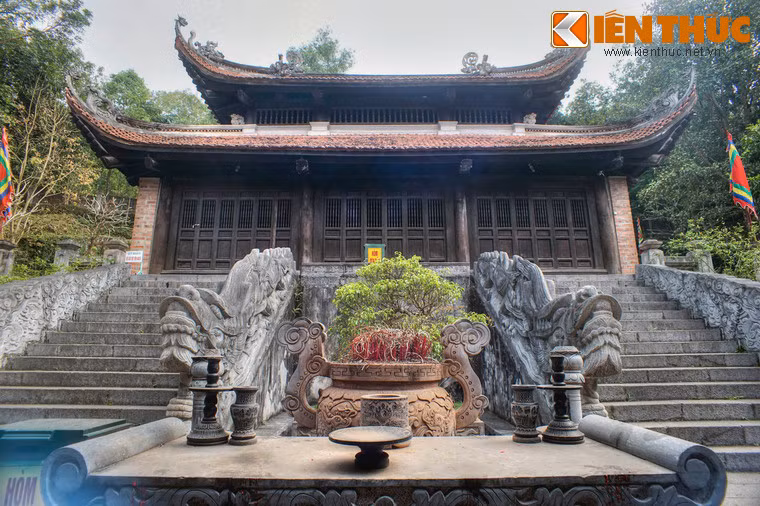 Trải qua nhiều thăng trầm lịch sử, đền thờ Bà Triệu vẫn được duy trì qua hàng trăm thế hệ, là nơi tổ chức các sinh hoạt văn hóa, tín ngưỡng mang đậm tinh thần yêu nước của người Việt.