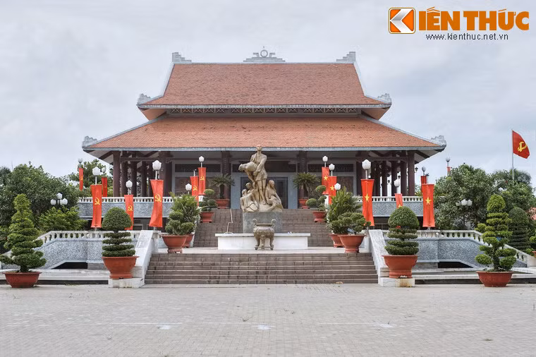 Đến năm 2009, đền tưởng niệm Bến Nọc được xây dựng để ghi nhớ sự kiện lịch sử đau thương này...