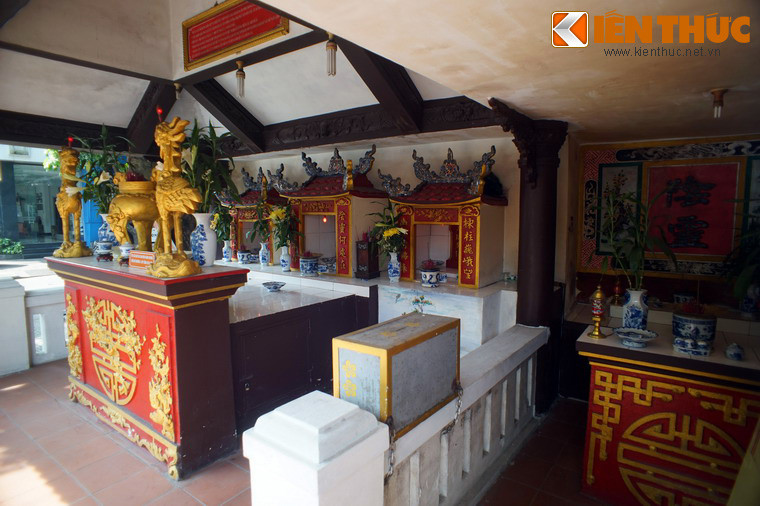 Năm 1895, khi người Pháp tiến hành quy hoạch đường phố Huế, nhiều nơi trong Kinh thành đã phát lộ điểm chôn cất với số lượng hài cốt lên đến hàng trăm. Hài cốt tập trung nhiều nhất ở rãnh cống khu vực hồ Phu Văn, vị trí miếu Âm Hồn ngày nay.