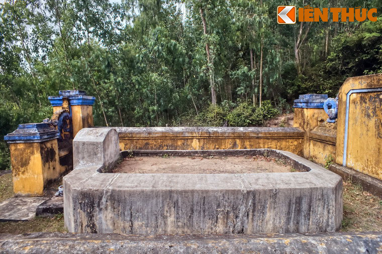 Trong những vở tuồng của cụ Đào Tấn còn được diễn đến ngày nay, có thể kể đến các vở Tam nữ đồ vương, Sơn Hậu, Đào Phi Phụng... Ngoài ra, cụ còn sáng tác khá nhiều tác phẩm văn thơ.