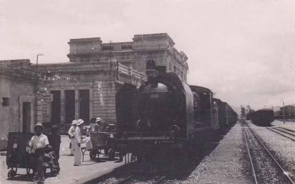 Trên sân ga Đà Nẵng xưa.