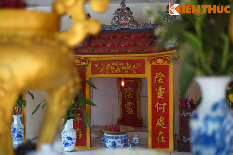 Khi sống ở Huế trong giai đoạn 1895 - 1901, Bác Hồ - khi đó là cậu bé Nguyễn Sinh Cung, thường đến xem các buổi lễ cúng tế ở miếu Âm Hồn, nghe những bài văn tế cảm thương cho đồng bào, chiến sĩ đã ngã xuống ngày Kinh đô thất thủ.