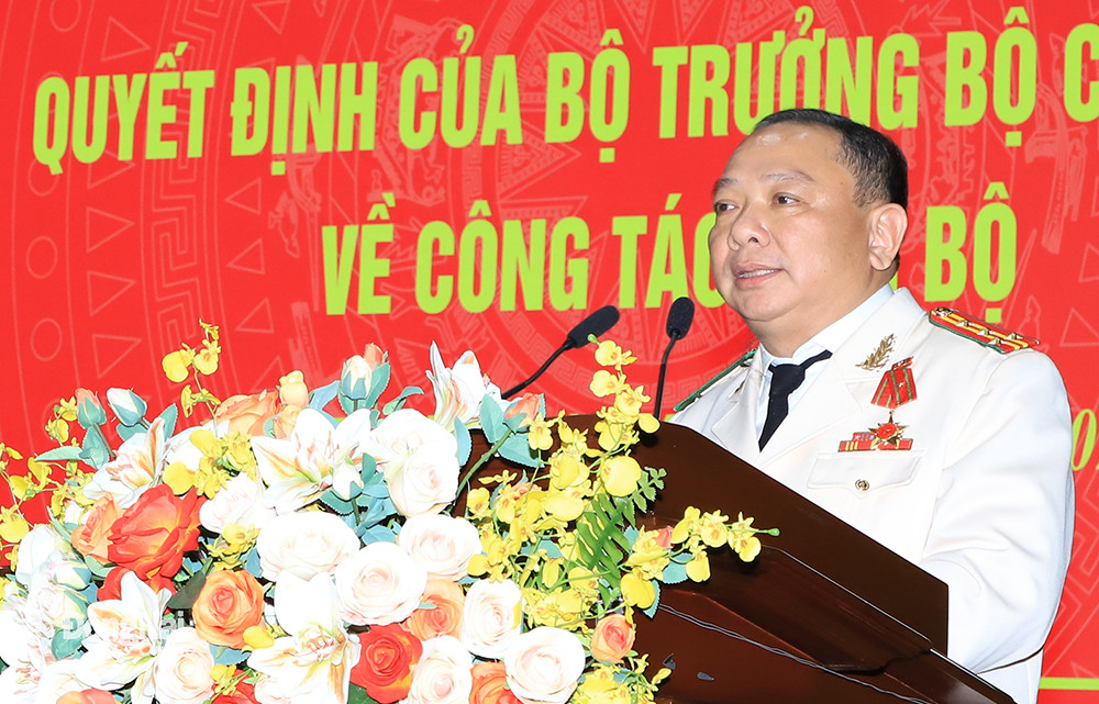 Nhận nhiệm vụ mới, đại tá Lê Quang Nhân đã cảm ơn Đảng ủy Công an Trung ương, lãnh đạo Bộ Công an, lãnh đạo tỉnh Bình Thuận đã tin tưởng giao trọng trách mới.