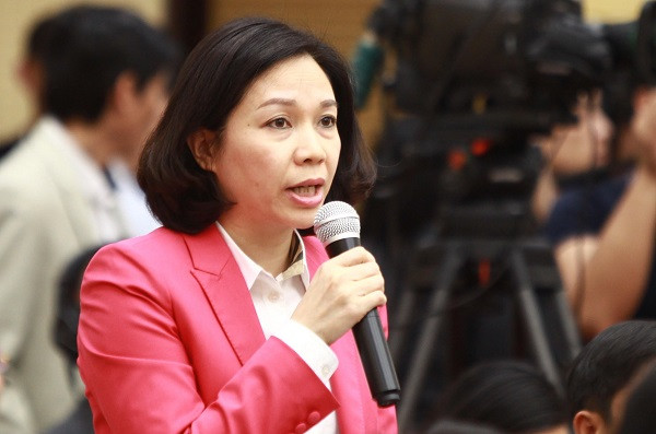 Tân Phó Chủ tịch UBND TP Hà Nội sinh năm 1972 tại quận Tây Hồ (Hà Nội). Bà Vũ Thu Hà có trình độ thạc sĩ quản trị kinh doanh, cử nhân luật, cử nhân sư phạm toán. 