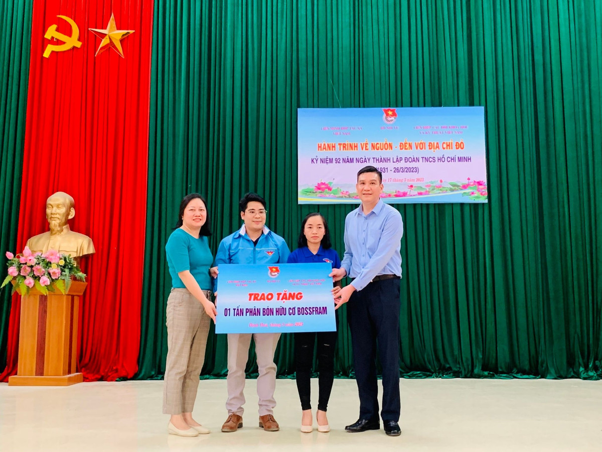 Nhieu hoat dong y nghia hanh trinh ve nguon tai Dinh Hoa Thai Nguyen-Hinh-2