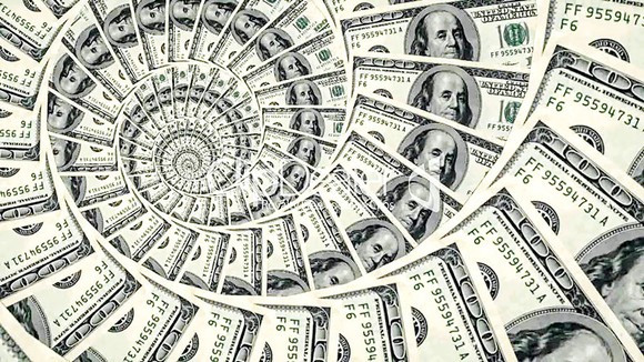 Một dự đoán khác liên quan đến vấn đề tiền bạc, bà Vanga tin rằng vào năm 2022 sẽ có hai dòng tiền, các hướng sẽ là Đông và Tây. Niềm vui như vậy sẽ chỉ ảnh hưởng đến Nga một phần. Người Nga sẽ trở nên giàu có, mặc dù họ không cầm tiền trong tay.