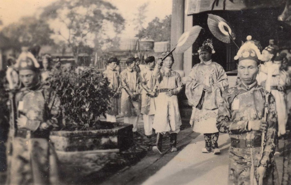 Bảo Đại cho biết thêm: “Đây là một lễ cưới đổi mới, trước kia, chưa từng có trong cung đình. Tôi cũng quyết định, sau khi cưới, sẽ tấn phong cho vợ tôi làm Hoàng hậu - danh hiệu mà trước đó chỉ phong cho thái hậu sau khi hoàng đế qua đời”.