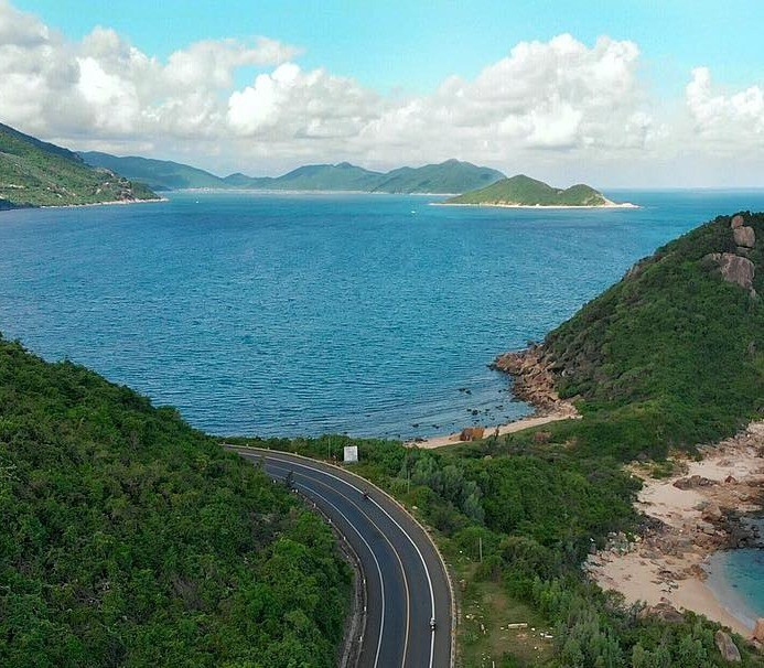 Trong suốt thời gian từ thế kỷ 15 đến thế kỷ 16, nơi đây là ranh giới điểm nóng xảy ra nhiều cuộc giao tranh giữa quân Đại Việt và Chiêm Thành.