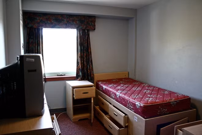 Một phòng của thủy thủ tàu ngầm trong doanh trại tại căn cứ New London.