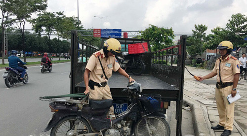 Công an quận 2 đang điều tra làm rõ vụ trộm 3 xe vi phạm xảy ra tại Đội CSGT Cát Lái.