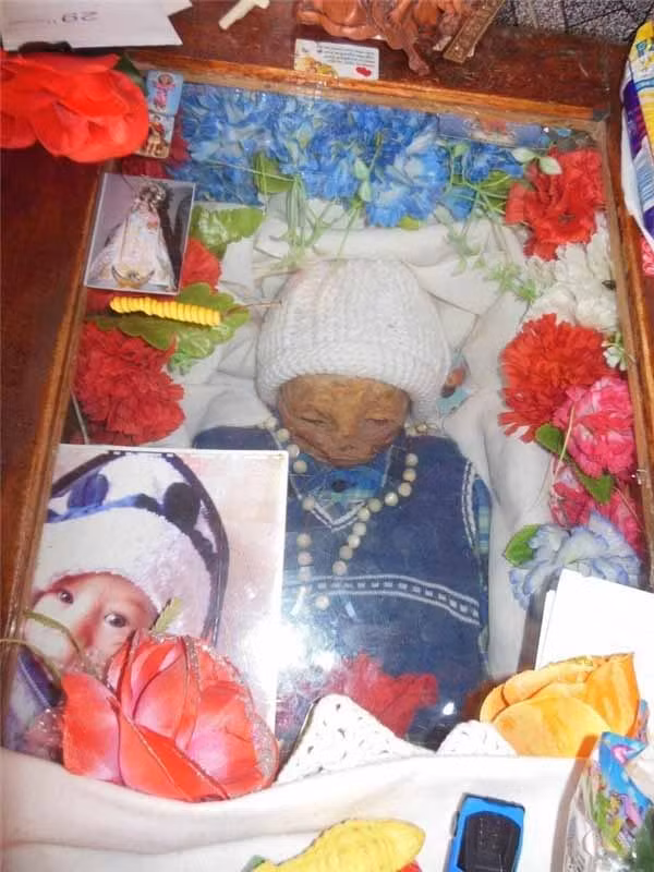 Cụ thể, Miguel sống ở thị trấn Banda Florida, phía Tây Bắc Argentina qua đời vì căn bệnh viêm màng não trước khi đón sinh nhật đầu tiên vào ngày 24/6/1967.