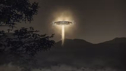 Một số nhân chứng kể rằng đã nhìn thấy những vật thể và ánh sáng lạ xuất hiện trên bầu trời thuộc khu vực Biển Quỷ.