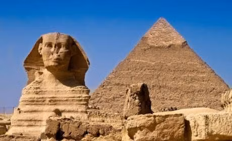 Theo nhà khảo cổ học Lehner, 2 kiến trúc kỳ vĩ hàng ngàn năm tuổi trên kết nối sức mạnh của Mặt Trời và vũ trụ để duy trì trật tự trên Trái đất.