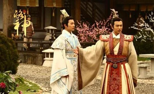 Trước khi trở thành người kế thừa cơ nghiệp của Tào Tháo, Tào Phi đã có "cuộc chiến" với người em trai là Tào Thực.