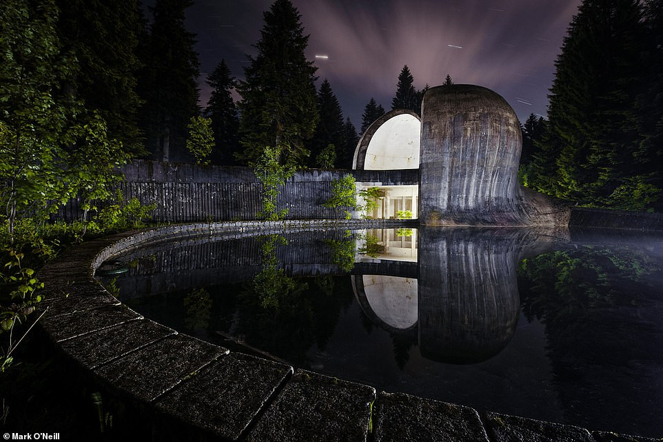 Đài tưởng niệm cách mạng ở Grmeč, Bosnia và Herzegovina.