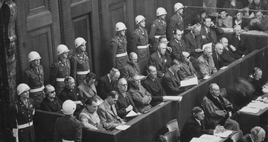 Với hàng loạt tội ác đã gây ra, nhiều thân tín của nhà độc tài Hitler bị truy lùng gắt gao sau khi Thế chiến 2 kết thúc.