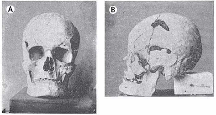 Chính vì vậy, giới chuyên gia tin rằng ngôi mộ thuộc về vị vua Sanakht. Các chuyên gia tìm thấy một bộ hài cốt bên trong lăng mộ với chiều cao lên tới 1,87m.