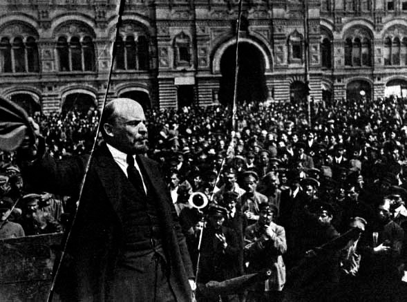  Lãnh tụ Lenin là một nhân vật nổi tiếng, được nhiều người biết đến sau Cách mạng tháng Mười Nga năm 1917. Tuy nhiên, ông cũng trở thành mục tiêu bị ám sát của thế lực thù địch.
