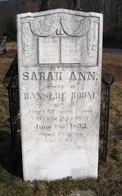 Họ làm như vậy được cho là vì không muốn người thân "đội mồ sống lại" trở thành ma sói hoặc ma cà rồng đi hại người khác.