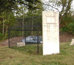 Sarah là chị gái của chồng Asenath. Cả hai người này đều chết trẻ. Đặc biệt, Sarah qua đời chỉ vài ngày sau khi Asenath mất.