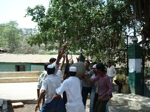 Vào thời đó những người đàn ông chú trọng đến sức mạnh cơ bắp nên thường xuyên luyện tập để có cơ thể khỏe mạnh.