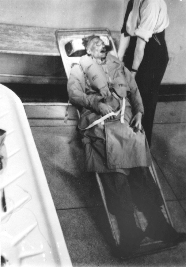 Theo đó, nhân viên tình báo nhanh chóng gửi báo cáo về cho chính quyền Hitler biết về kế hoạch tấn công Hy Lạp của quân đồng minh.