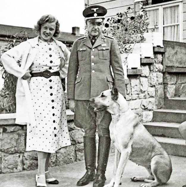 Trại tập trung Buchenwald là một trong những nơi trùm phát xít Hitler và Đức quốc xã giam giữ tù nhân Do Thái và một số nhóm đối tượng khác. Karl Otto Koch và Ilse Koch được biết đến là cặp vợ chồng "ác quỷ" tại đây.