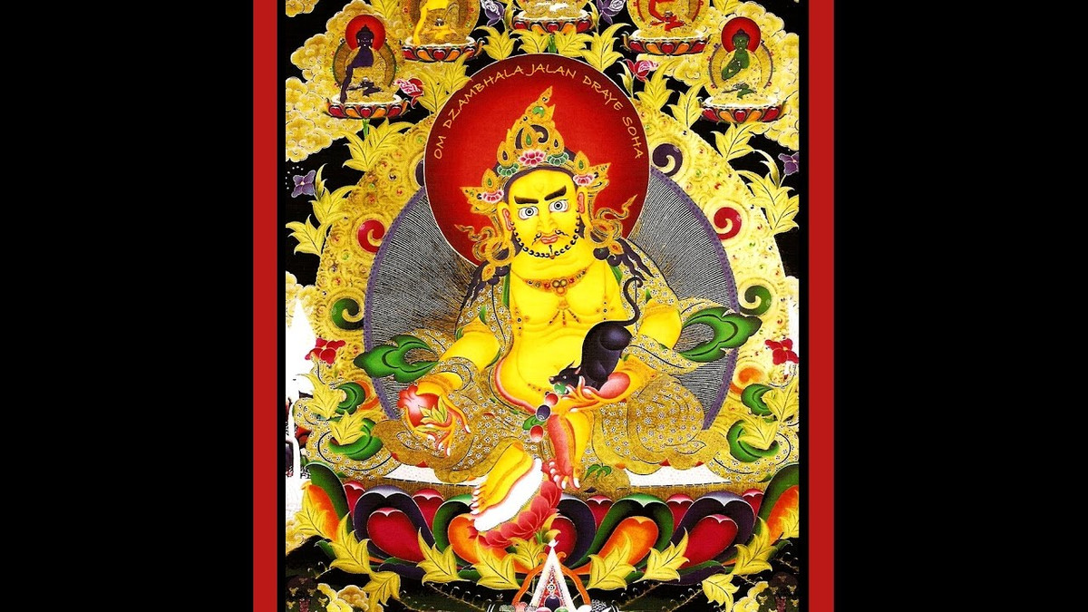 Đồng thời, Hoàng Thần Tài còn là bậc bảo hộ của tất cả các dòng truyền thừa, tượng trưng cho lòng từ bi quảng đại của Đức Phật và Bồ Tát cứu giúp chúng sinh thoát khỏi đói nghèo và bệnh tật nên thờ cúng vị Thần Tài này còn giúp gia chủ tránh được những khó khăn, bất hạnh, trở ngại trong cuộc sống. Đặc biệt, càng là những người không ngừng trải qua những bất trắc, khó khăn về tài chính do nghiệp xấu trong quá khứ thì thờ Ngài Dzambala Hoàng Thần Tài chắc chắn sẽ là một cách hỗ trợ tốt nhất.