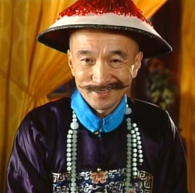 Sinh năm thứ 58 Khang Hy, tức năm 1719 công nguyên, Lưu Dung có tên chữ là Sùng Như, hiệu là Thạch Am. Ông là người ở Chư Thành, Sơn Đông.