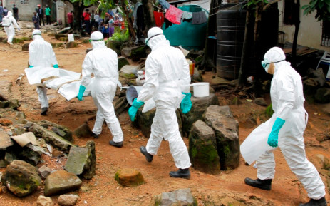 Theo thống kê của Liên Hiệp Quốc, dịch bệnh Ebola đã khiến hơn 11.300 người thiệt mạng. Đại dịch nguy hiểm này cũng gây ảnh hưởng tới sức khỏe của hơn 28.500 người khác.