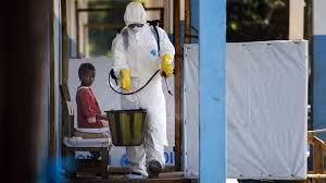 Sau khi công bố hết dịch Ebola, một số chuyên gia cảnh báo người dân ở các nước Tây Phi vẫn cần cảnh giác để phòng ngừa dịch bệnh bùng phát trở lại.