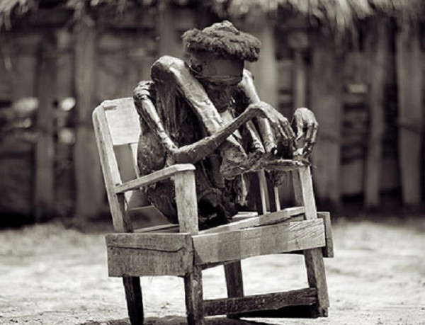 Nhờ quá trình ướp xác đặc biệt này, thi hài người quá cố của bộ tộc Dani còn nguyên vẹn sau nhiều năm.