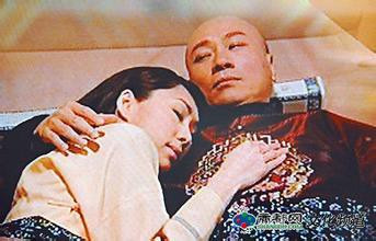 Đặc biệt, Cao Bồ Tát còn mê hoặc Phùng hoàng hậu và trở thành người tình bí mật của người đứng đầu hậu cung.