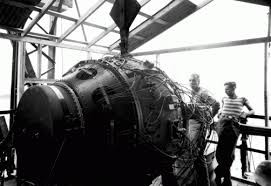 Kết quả là cuối năm 1940, các nhà khoa học Anh thành công trong việc tách đồng vị U-235 ở quy mô công nghiệp để làm vật liệu chế tạo vũ khí nguyên tử.