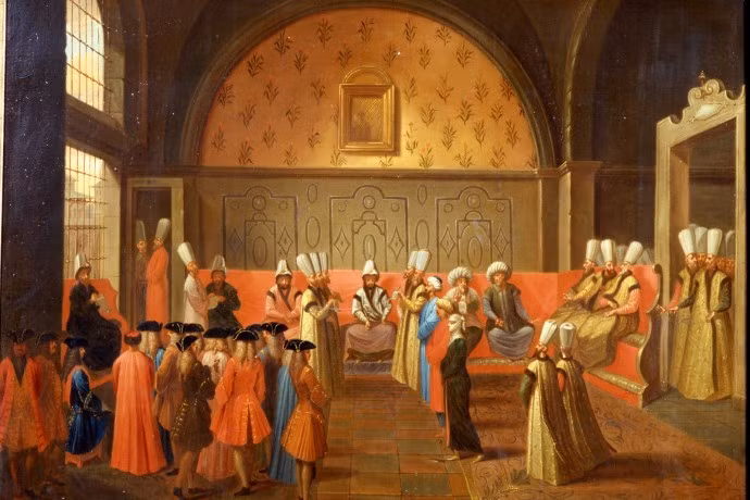 Giống như nhiều nền văn minh, Sultan (hoàng đế) của đế quốc Ottoman cũng có hoàng cung lộng lẫy và tráng lệ với hàng trăm phi tần mỹ nữ.