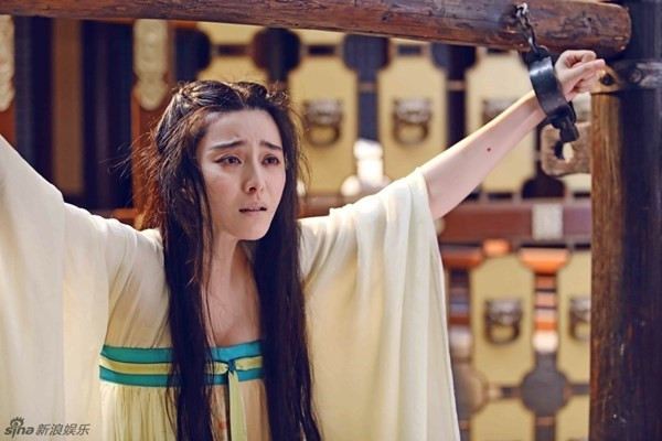 Nếu trong quá trình tra tấn mà phạm nhân ngất đi vì quá đau đớn thì sẽ bị dội nước lạnh cho tỉnh để tiếp tục dùng hình cho đến khi khai nhận tội.