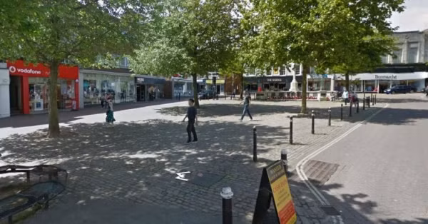 Thomas đã biến mất khỏi Aylesbury vào cuối những năm 1990.