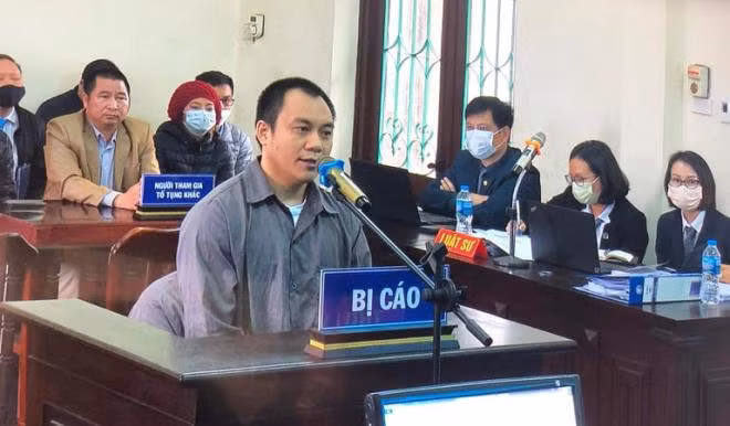 Xe Innova di lui tren cao toc: De nghi thay doi nguoi giu quyen cong to