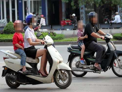 Nhiều người còn hài hước nói nhà nước phân biệt đối xử người “ngực to” và người “ngực lép”. Đến năm 2013, 1 lần nữa vấn đề này lại gây tranh cãi khi từ các nguồn tin không chính thức, vấn đề này lại đuợc đưa ra. Tuy nhiên cũng như lần trước, phản ứng của người dân về quy định này không có nhiều khác biệt.