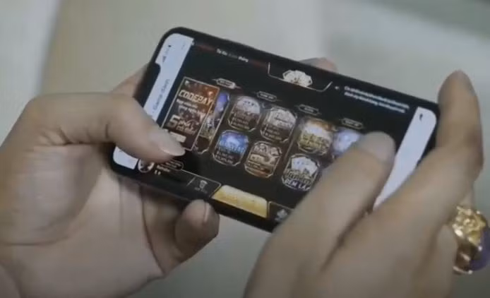 Nghi MV ca nhac Huan Hoa Hong quang cao game co bac-Hinh-2