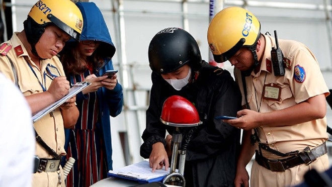 Các thiết bị giám sát cảnh sát giao thông làm nhiệm vụ sẽ bao gồm hệ thống camera giám sát lắp đặt trên mọi tuyến đường, camera hành trình, loại đeo trên người cảnh sát và camera cầm tay.